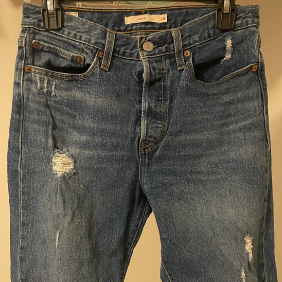 Levi’s Wedgie dark wash jeans - Picture 2 of 4